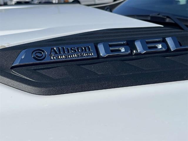 2024 Chevrolet Silverado 3500 HD Chassis Cab Vehicle Photo in ALCOA, TN 37701-3235
