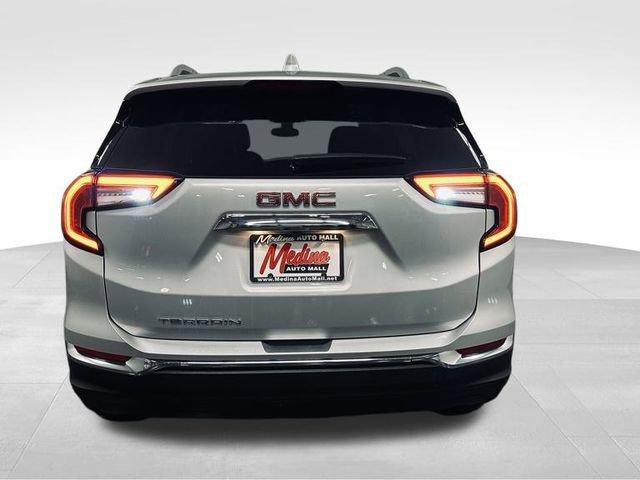 2022 GMC Terrain Vehicle Photo in MEDINA, OH 44256-9631
