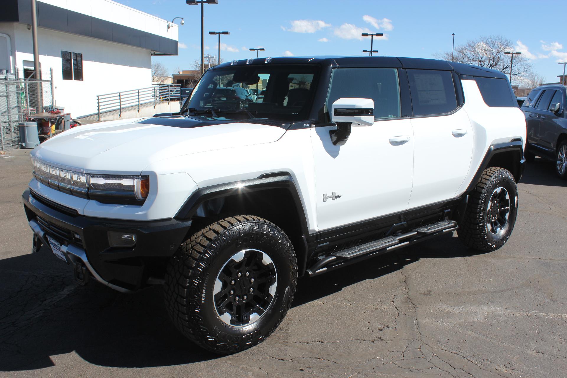 2025 GMC HUMMER EV SUV Vehicle Photo in AURORA, CO 80012-4011