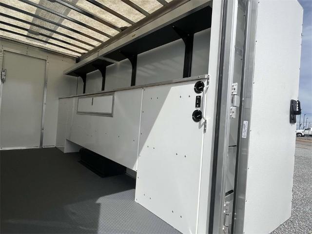 2025 Chevrolet Express Cutaway 3500 Vehicle Photo in ALCOA, TN 37701-3235
