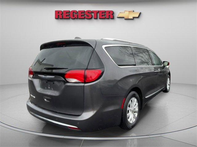 2018 Chrysler Pacifica Vehicle Photo in THOMPSONTOWN, PA 17094-9014