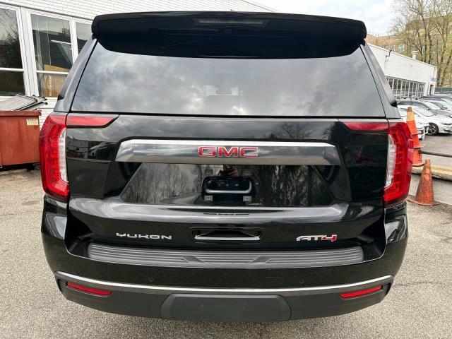 2023 GMC Yukon XL Vehicle Photo in Roslyn, NY 11576