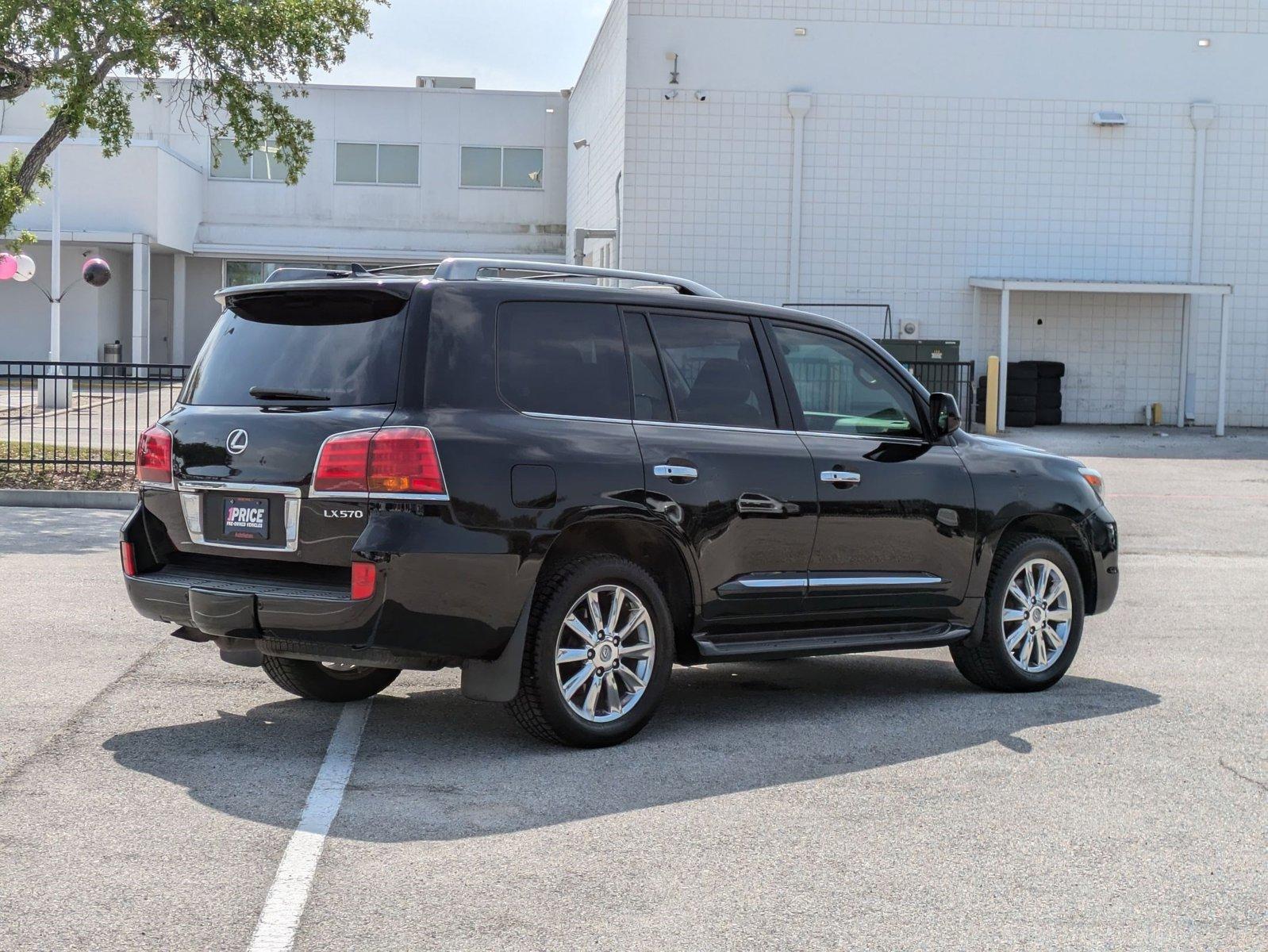 2011 Lexus LX 570 Vehicle Photo in Corpus Christi, TX 78415