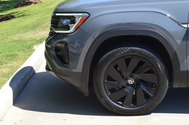 2024 Volkswagen Atlas Cross Sport Vehicle Photo in Houston, TX 77090
