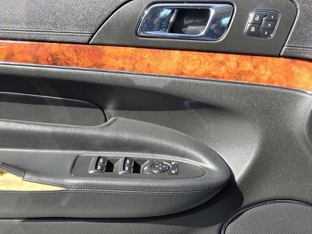 2017 Lincoln MKT Vehicle Photo in DENTON, TX 76210-9321
