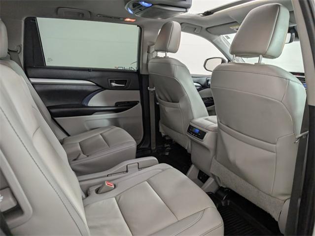 2019 Toyota Highlander Vehicle Photo in ENGLEWOOD, CO 80113-6708