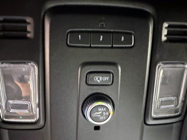 2023 Chevrolet Suburban Vehicle Photo in Roslyn, NY 11576