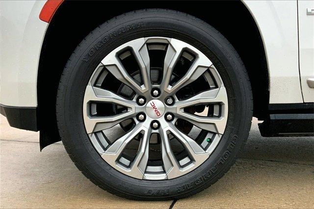 2021 GMC Yukon Vehicle Photo in TOPEKA, KS 66609-0000