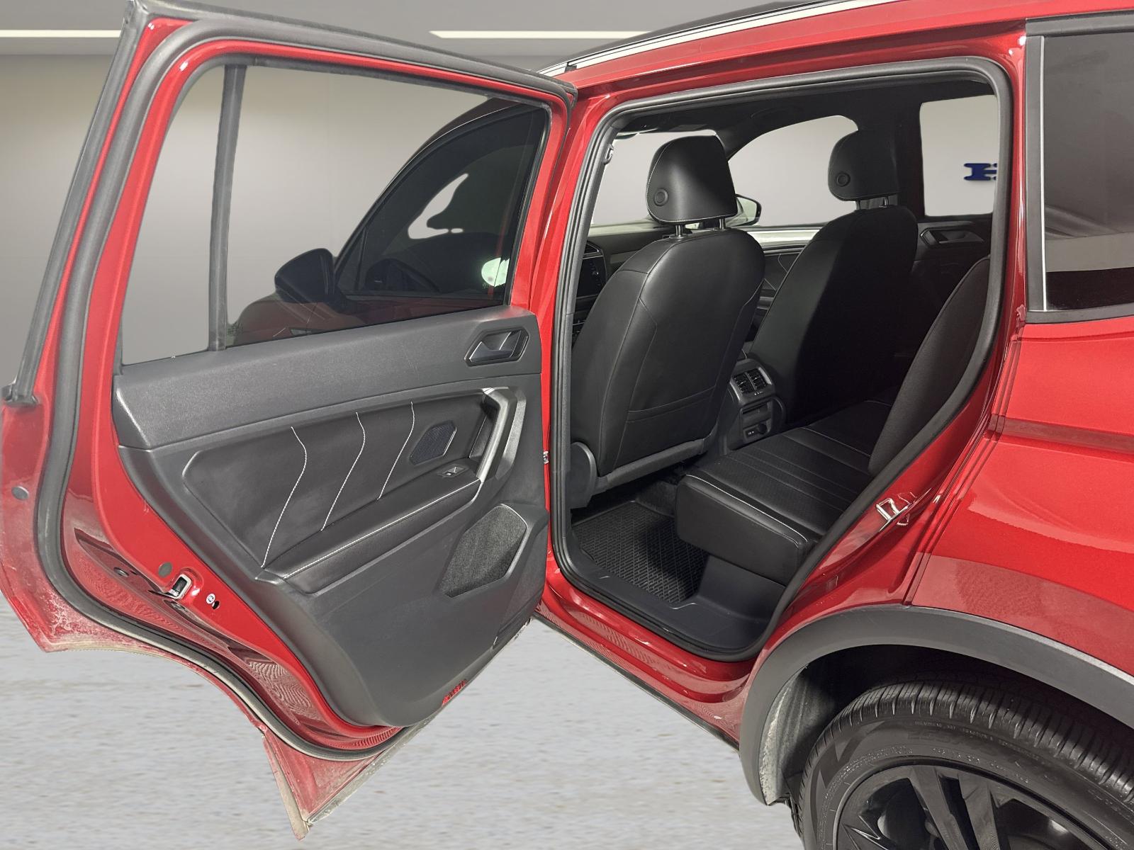 2024 Volkswagen Tiguan Vehicle Photo in Georgetown, TX 78626