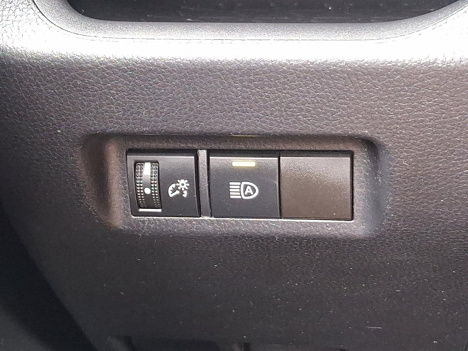 2022 Toyota RAV4 Vehicle Photo in Trevose, PA 19053