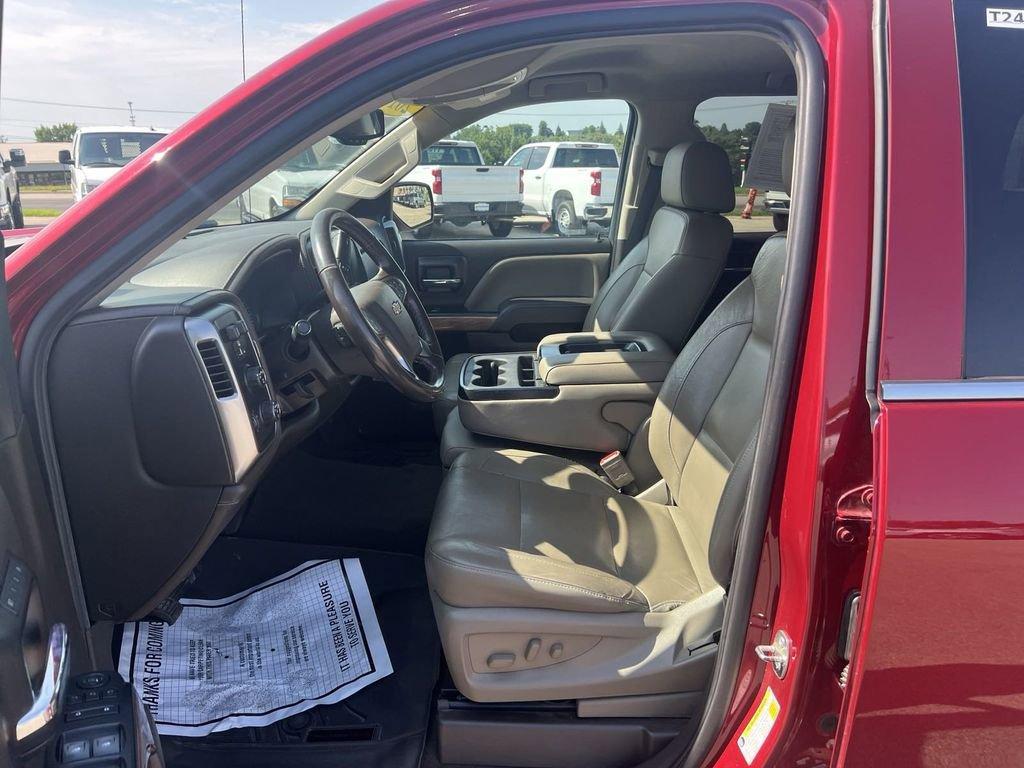 2018 Chevrolet Silverado 1500 Vehicle Photo in Marion, IA 52302