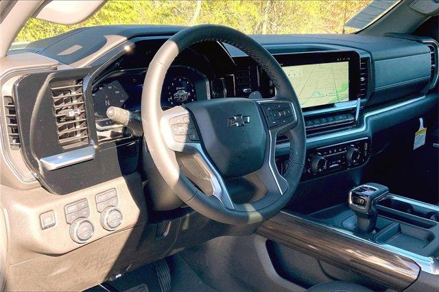 2024 Chevrolet Silverado 1500 Vehicle Photo in TOPEKA, KS 66609-0000