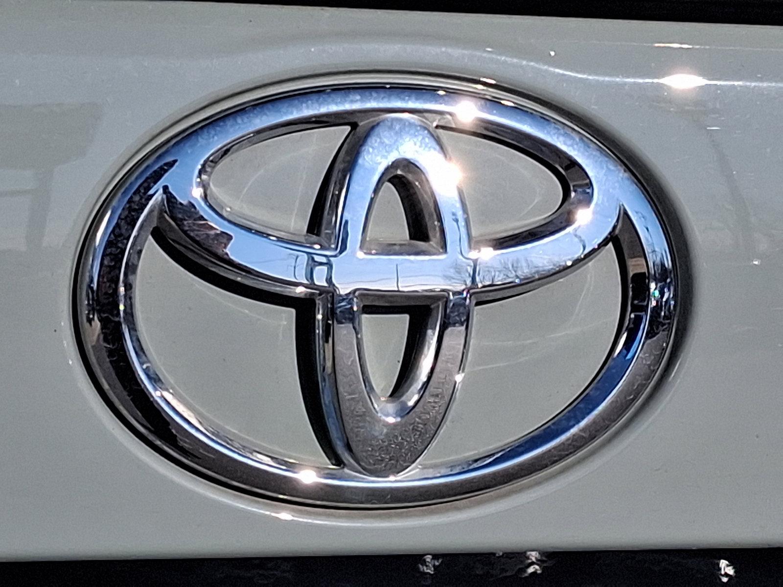 2022 Toyota RAV4 Vehicle Photo in BETHLEHEM, PA 18017-9401