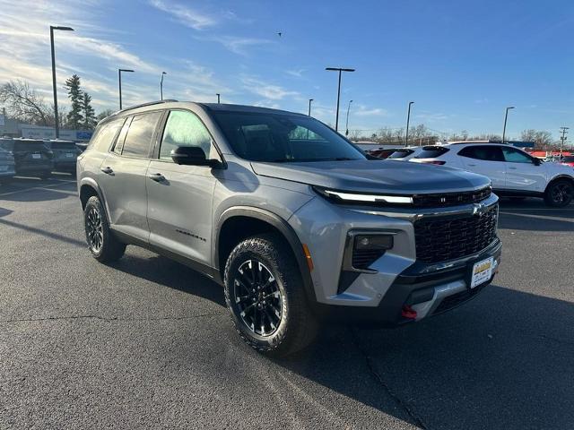 2025 Chevrolet Traverse Vehicle Photo in COLUMBIA, MO 65203-3903