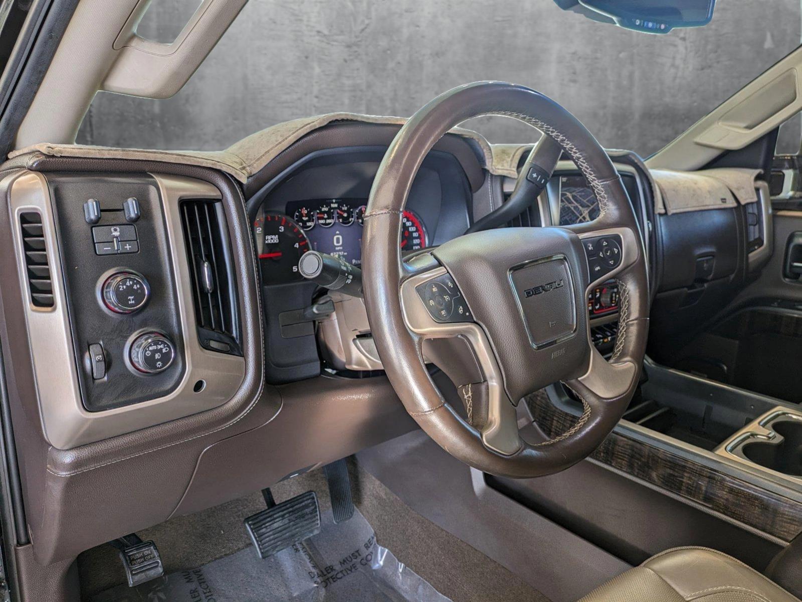 2015 GMC Sierra 2500HD available WiFi Vehicle Photo in Las Vegas, NV 89149