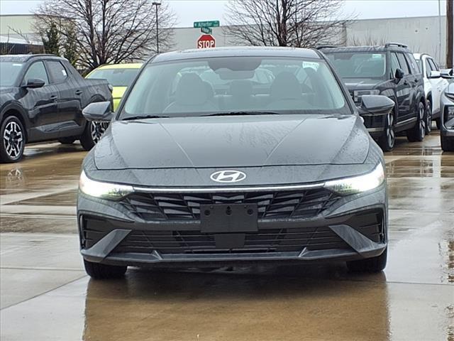 2025 Hyundai ELANTRA Vehicle Photo in Peoria, IL 61615