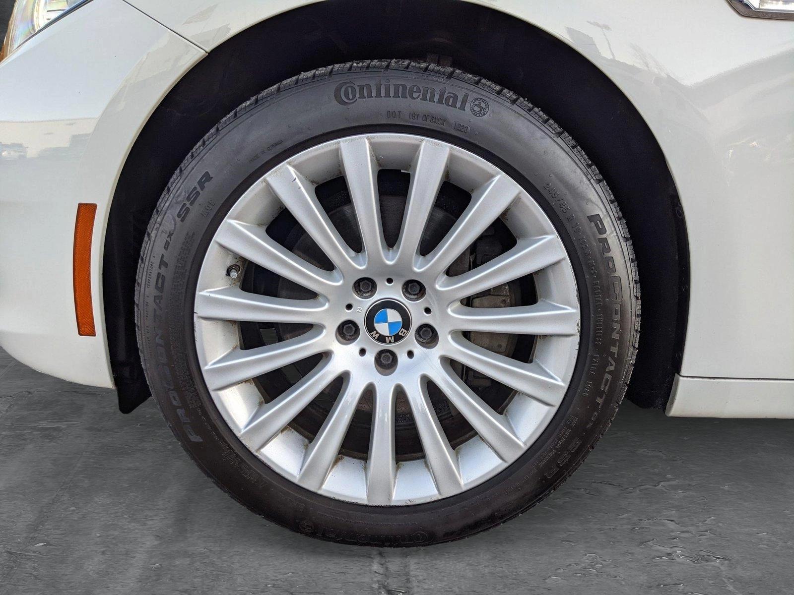 2013 BMW 5 Series Gran Turismo Vehicle Photo in TIMONIUM, MD 21093-2300