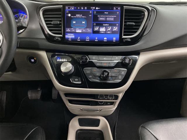 2022 Chrysler Pacifica Vehicle Photo in PORTLAND, OR 97225-3518