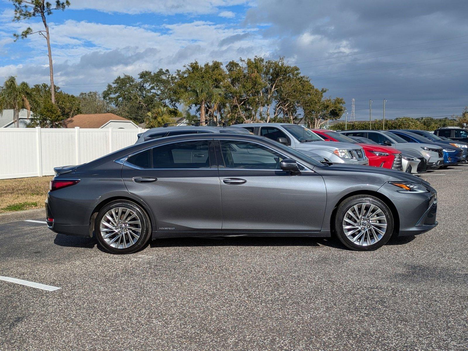 2022 Lexus ES 300h Vehicle Photo in Clearwater, FL 33761