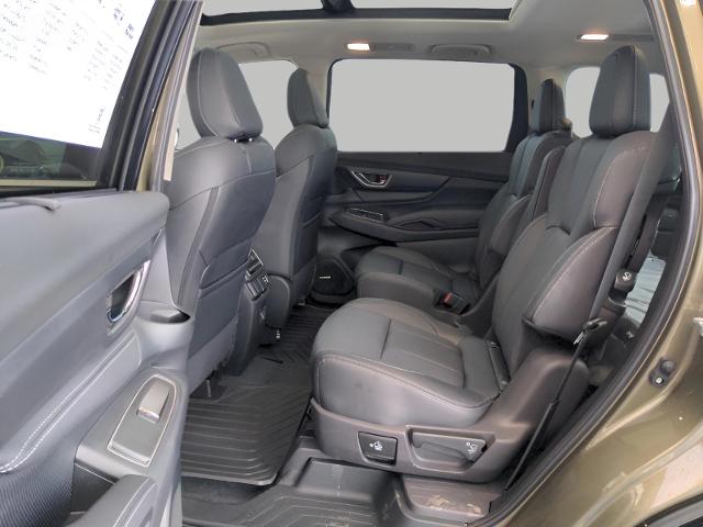 2025 Subaru Ascent Vehicle Photo in Green Bay, WI 54304