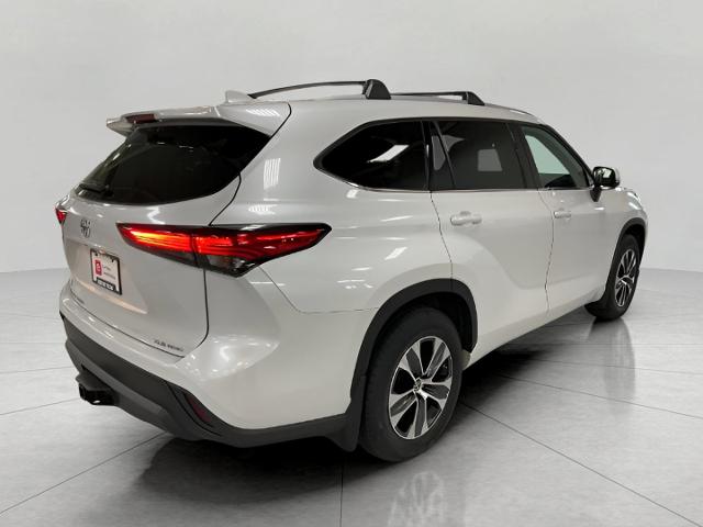 2022 Toyota Highlander Vehicle Photo in Oshkosh, WI 54904