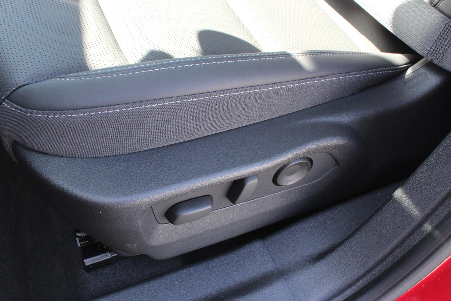 2025 Buick Envision Vehicle Photo in AURORA, CO 80012-4011