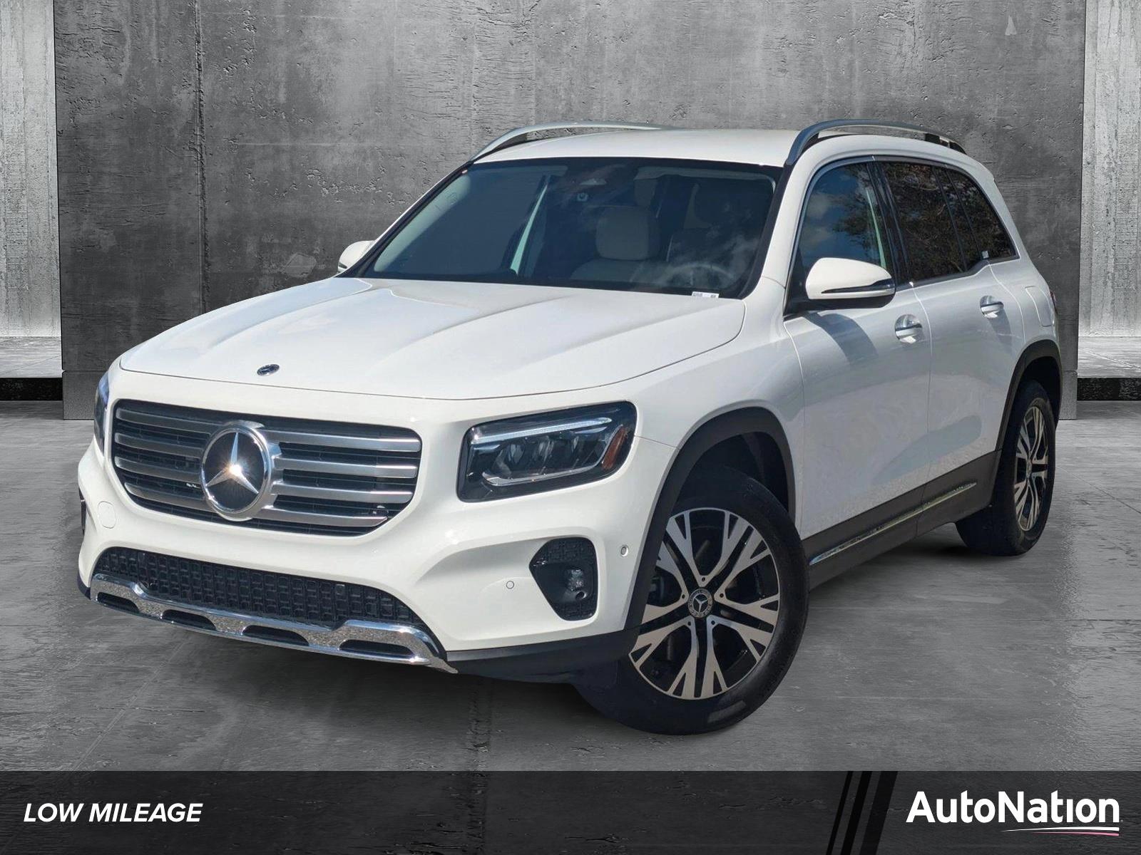 2025 Mercedes-Benz GLB Vehicle Photo in Sarasota, FL 34231