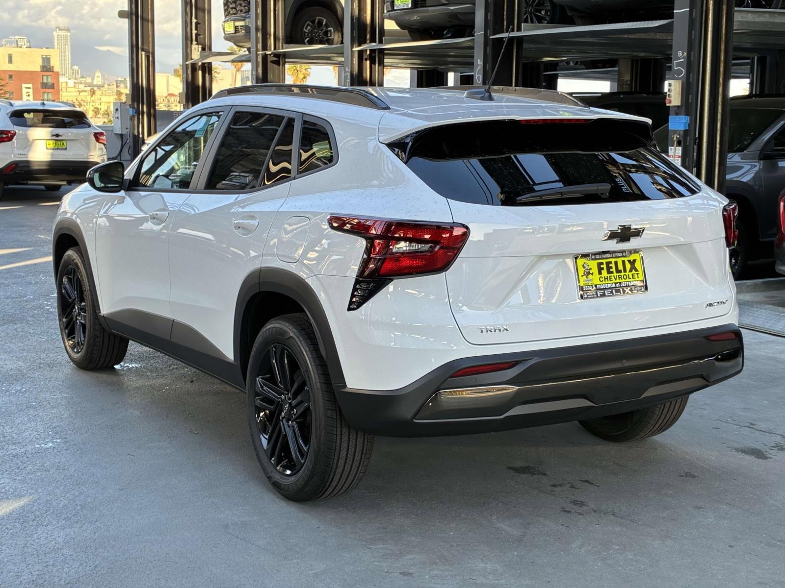 2025 Chevrolet Trax Vehicle Photo in LOS ANGELES, CA 90007-3794