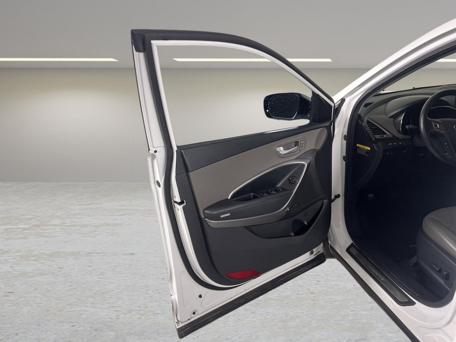 2015 Hyundai Santa Fe Sport Vehicle Photo in GEORGETOWN, TX 78626-7508