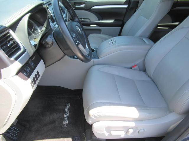 2018 Toyota Highlander Vehicle Photo in LEESBURG, FL 34788-4022