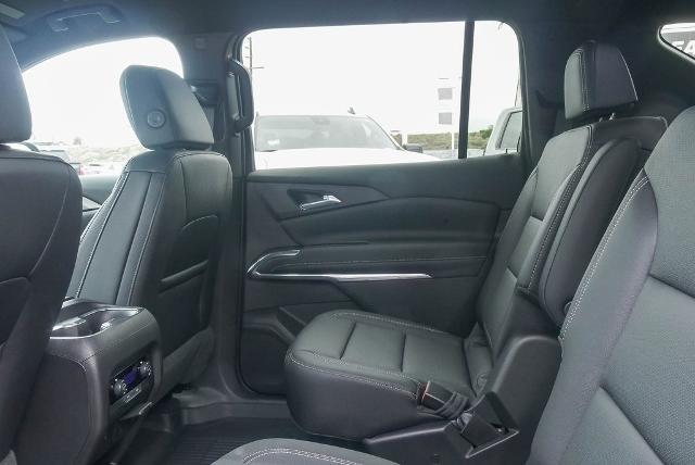 2025 Chevrolet Traverse Vehicle Photo in VENTURA, CA 93003-8585