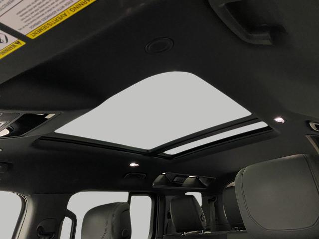 2024 Defender Vehicle Photo in Appleton, WI 54913