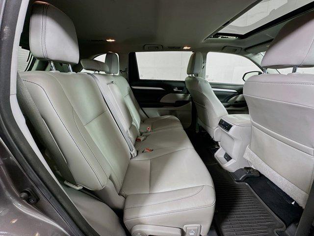 2016 Toyota Highlander Vehicle Photo in Flemington, NJ 08822