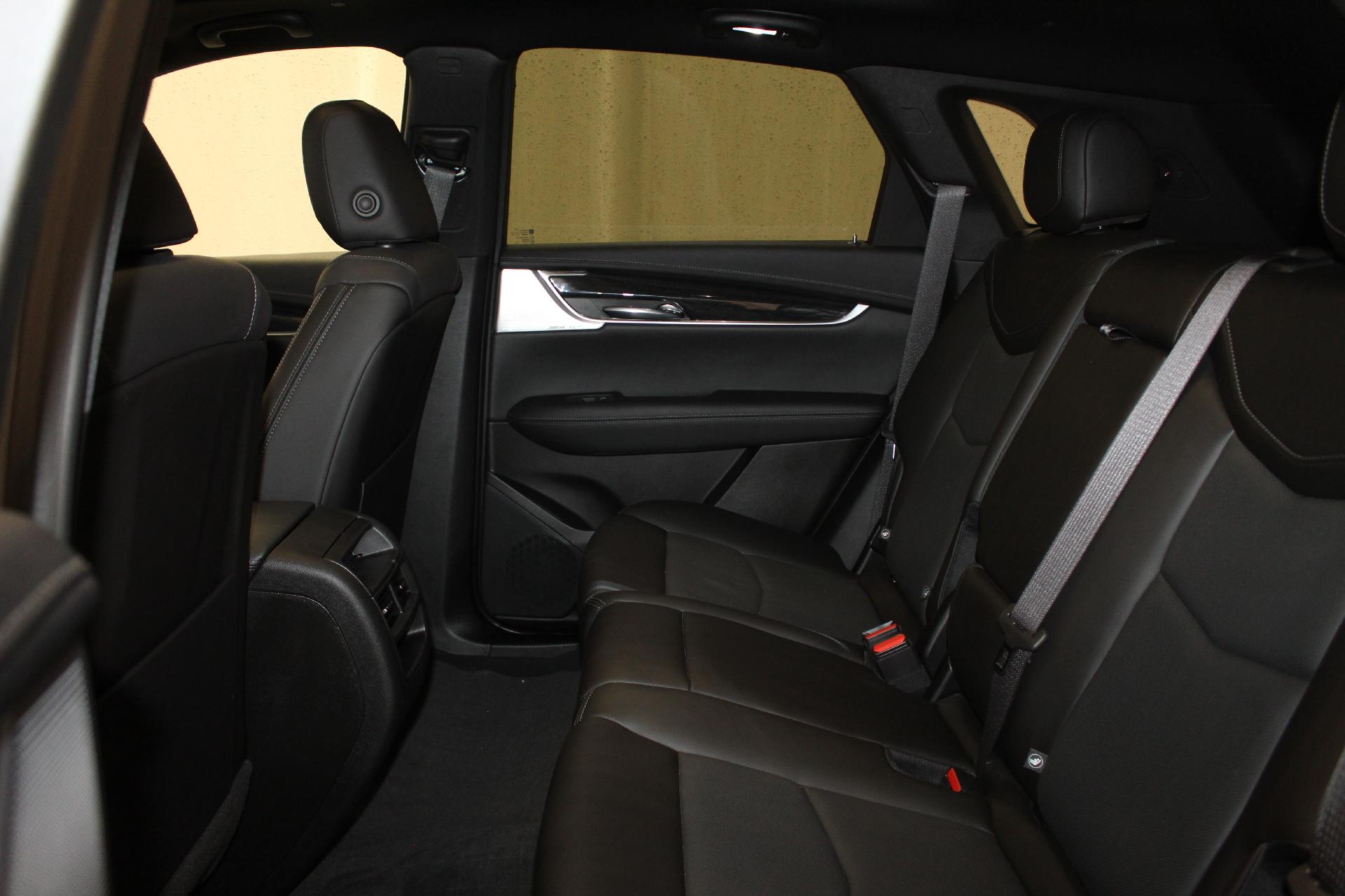 2022 Cadillac XT5 Vehicle Photo in NORTHAMPTON, MA 01060-1120