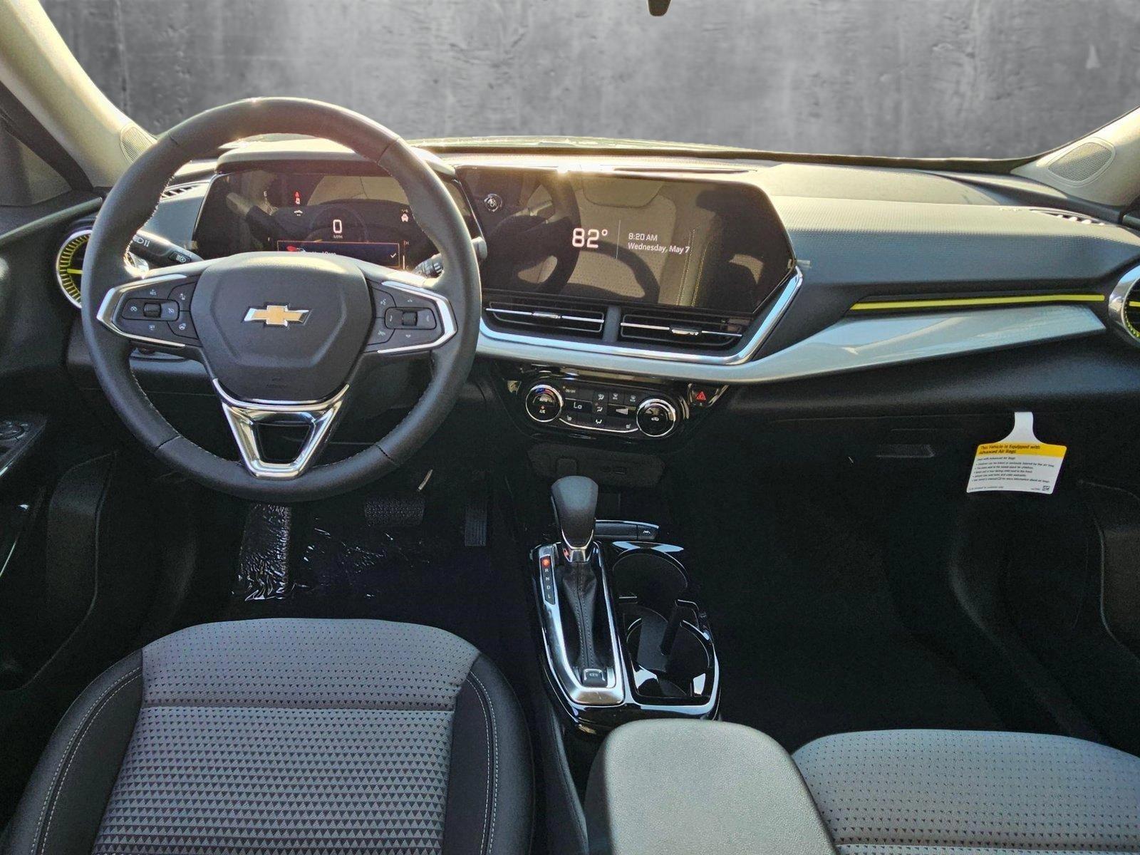 2025 Chevrolet Trax Vehicle Photo in GREENACRES, FL 33463-3207