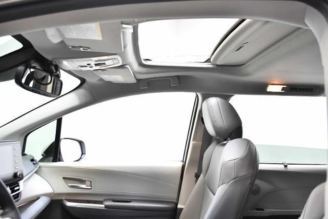 2022 Toyota Sienna Vehicle Photo in DALLAS, TX 75235