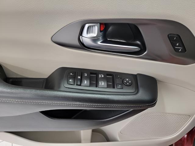 2023 Chrysler Pacifica Vehicle Photo in Kaukauna, WI 54130