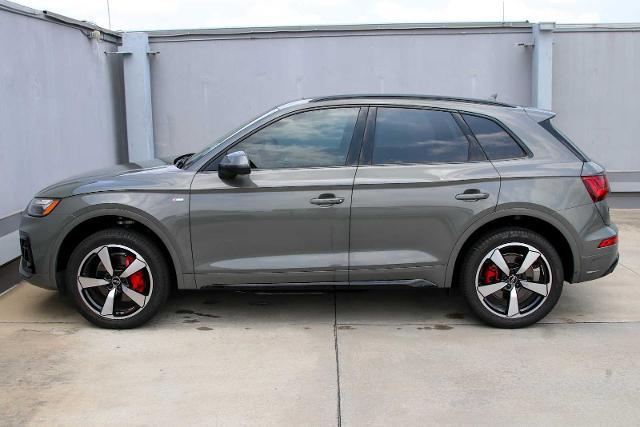 2024 Audi Q5 Vehicle Photo in SUGAR LAND, TX 77478
