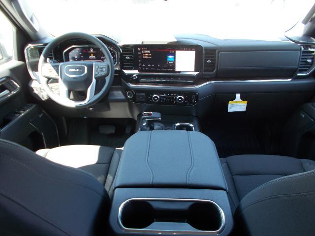 2025 GMC Sierra 1500 Vehicle Photo in LOWELL, MA 01852-4336