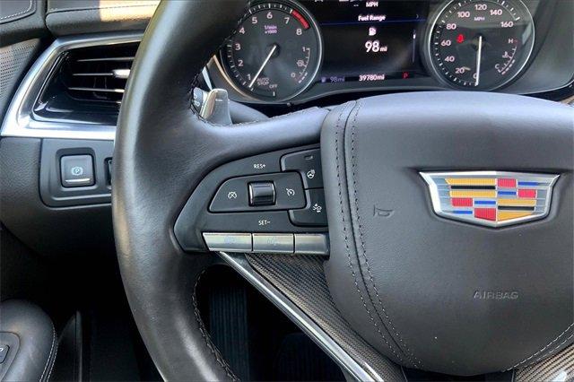 2024 Cadillac XT6 Vehicle Photo in KANSAS CITY, MO 64114-4545