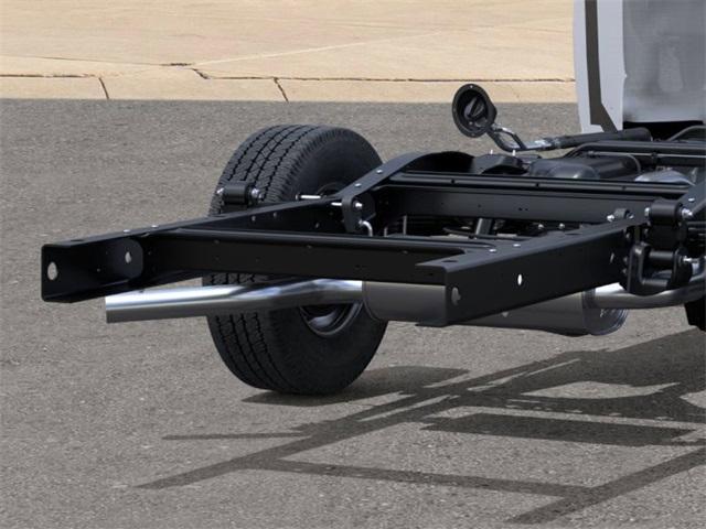 2025 Chevrolet Express Commercial Cutaway Vehicle Photo in ENGLEWOOD, CO 80113-6708