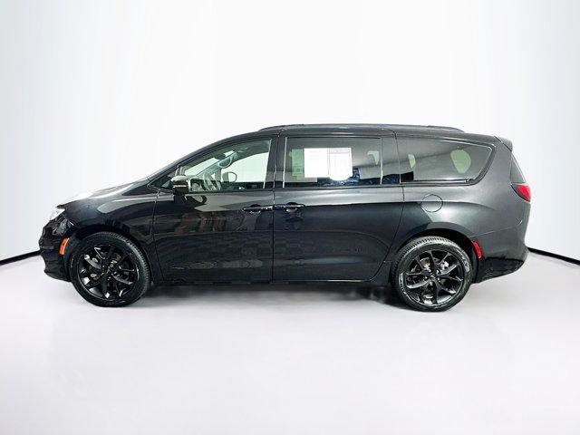 2022 Chrysler Pacifica Vehicle Photo in Doylsetown, PA 18901