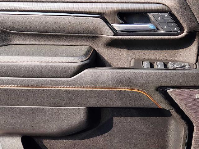 2025 GMC Sierra 2500 HD Vehicle Photo in DENTON, TX 76210-9321
