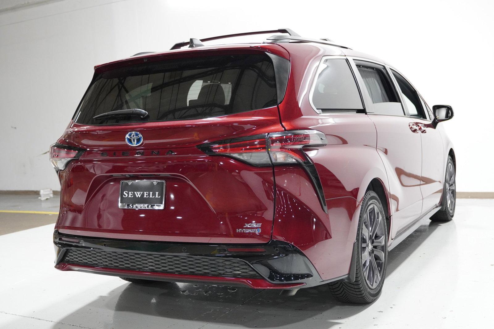 2022 Toyota Sienna Vehicle Photo in GRAPEVINE, TX 76051