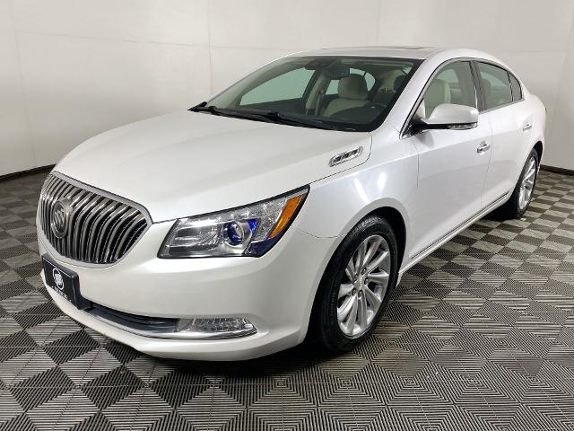 2016 Buick LaCrosse Vehicle Photo in ALLIANCE, OH 44601-4622