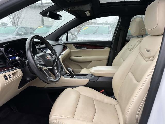 2019 Cadillac XT5 Vehicle Photo in SAINT JAMES, NY 11780-3219