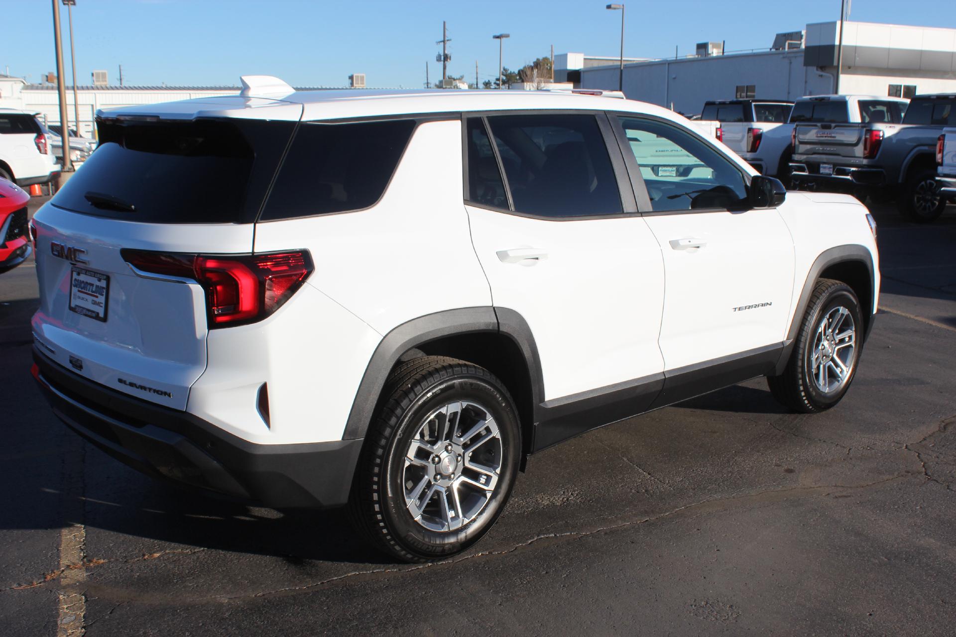 2025 GMC Terrain Vehicle Photo in AURORA, CO 80012-4011