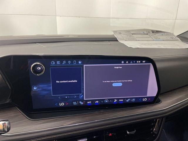 2025 Chevrolet Suburban Vehicle Photo in PHOENIX, AZ 85014-3381