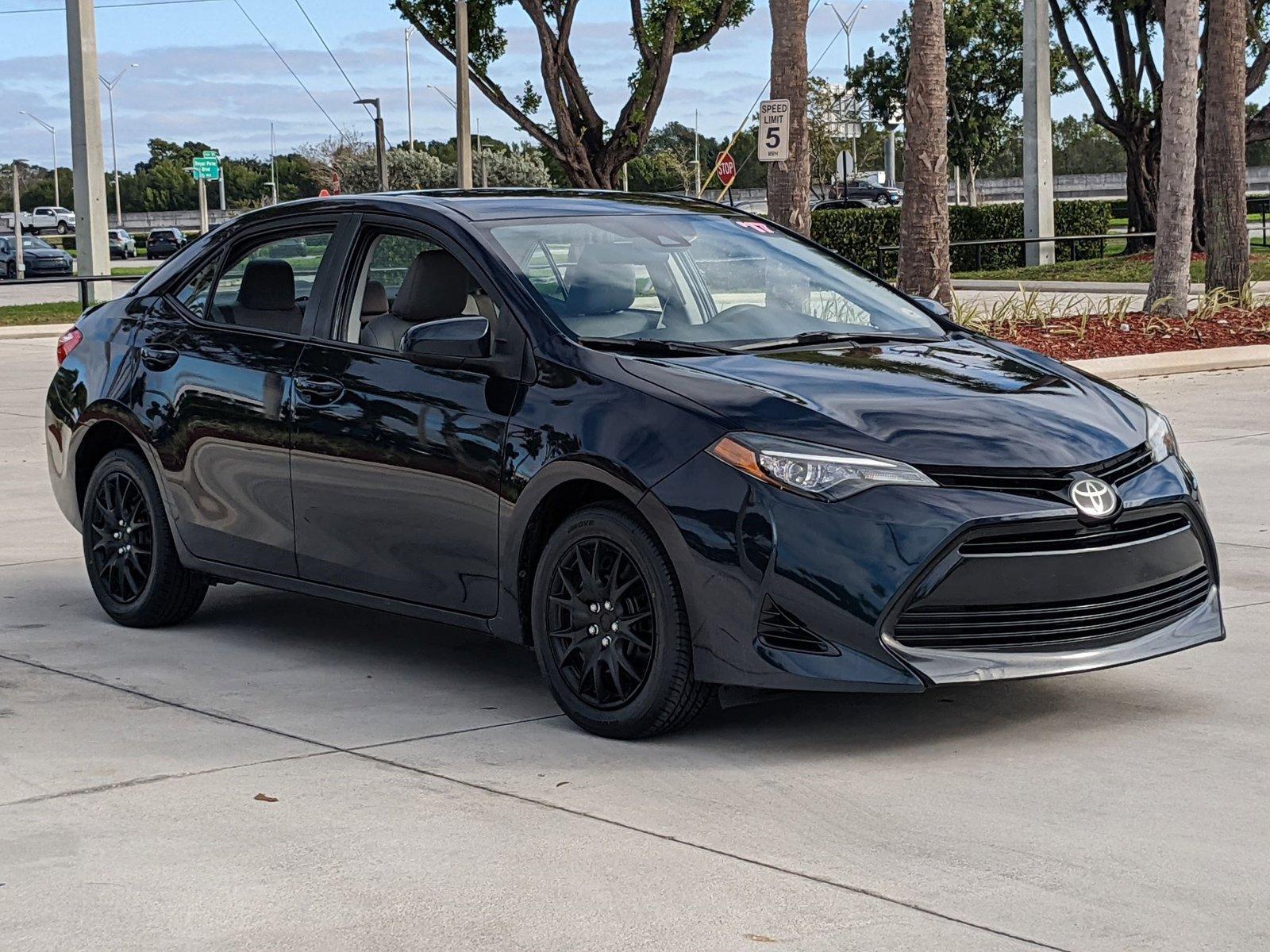 2017 Toyota Corolla Vehicle Photo in Davie, FL 33331