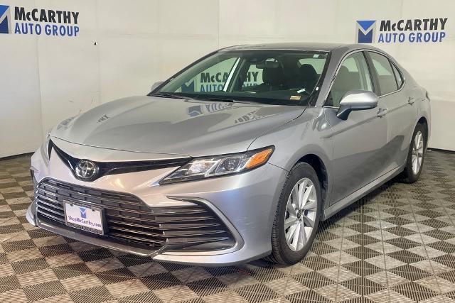 Used 2022 Toyota Camry LE with VIN 4T1C11AK3NU685073 for sale in Kansas City